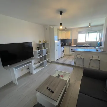 T2 A Saint-cyprien Apartament